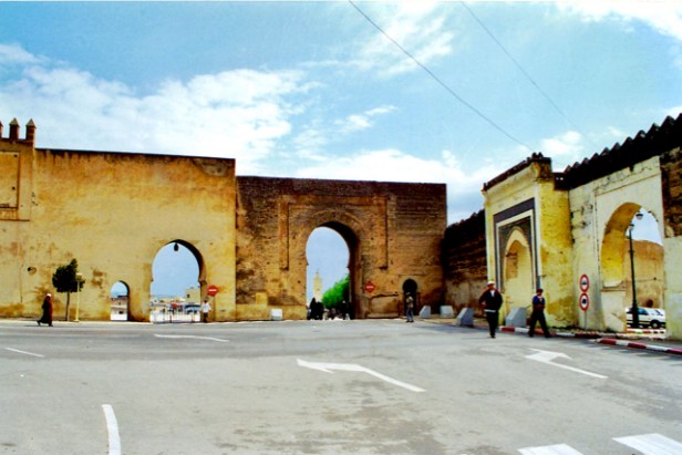 051-porte-des-franc%cc%a7ais