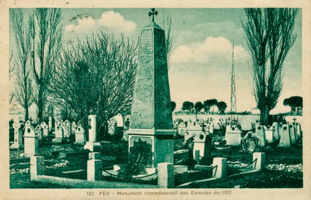 023-a Monument aux Morts