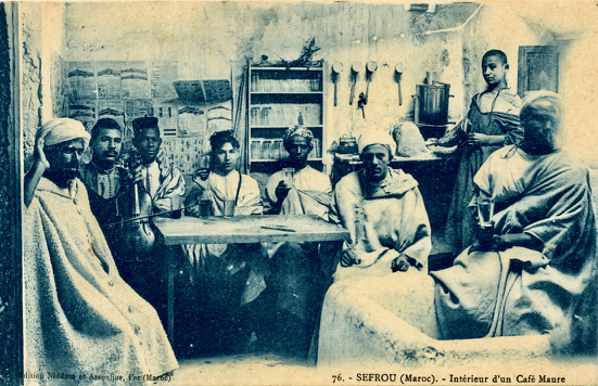 079-a Intérieur d'un café maure.jpg