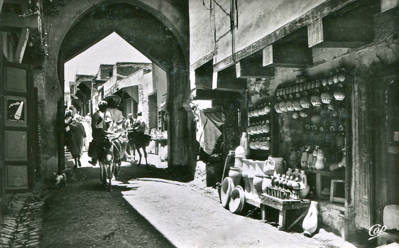 Marchand Poterie Fès198 (1)