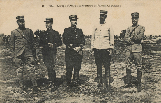 002Officiers instructeurs